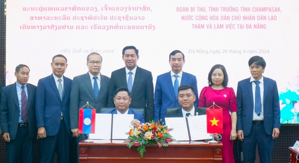 doan dai bieu cap cao tinh champasak 1