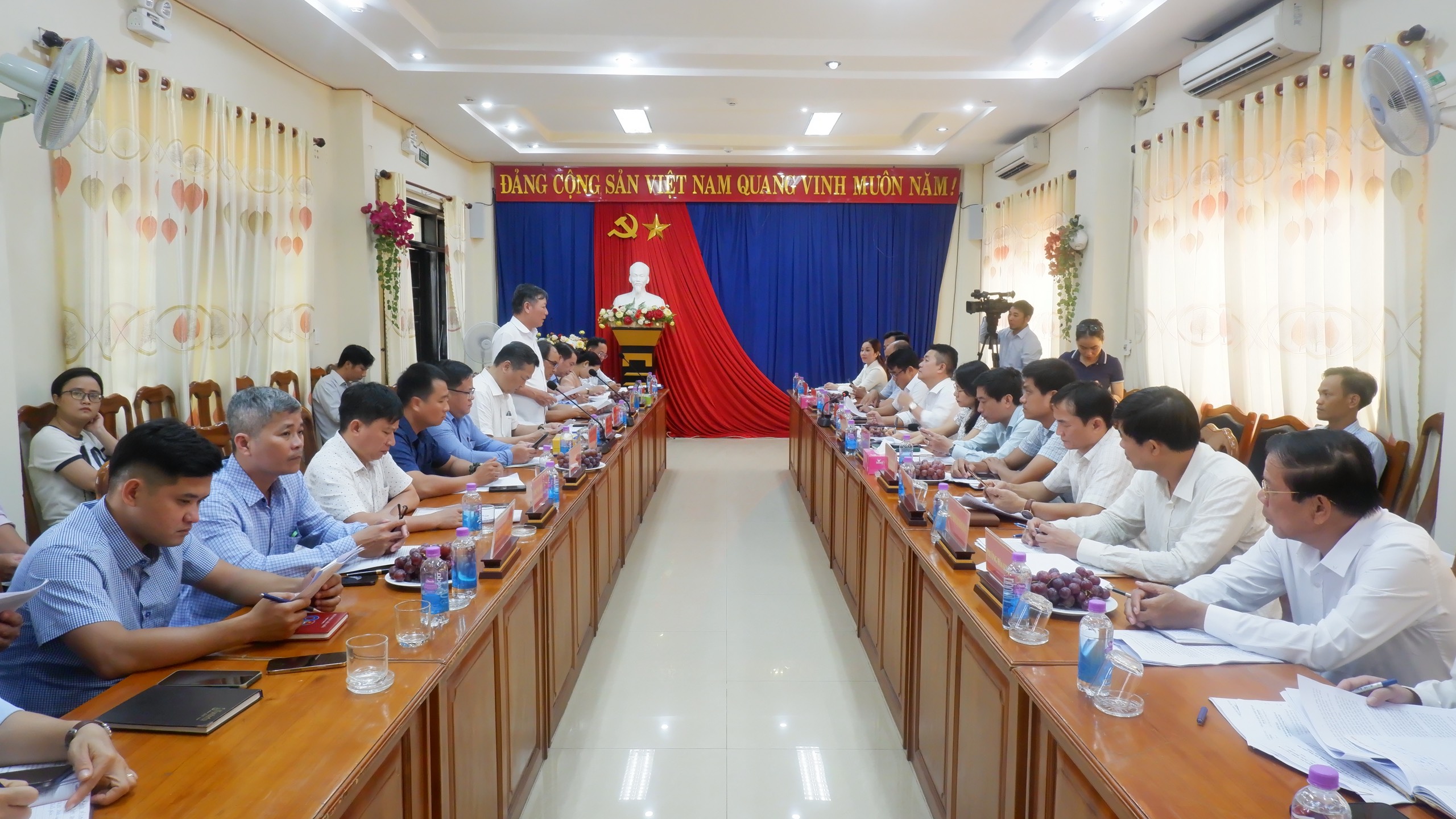 doan giam sat ban dan van lam viec voi quan lien chieu