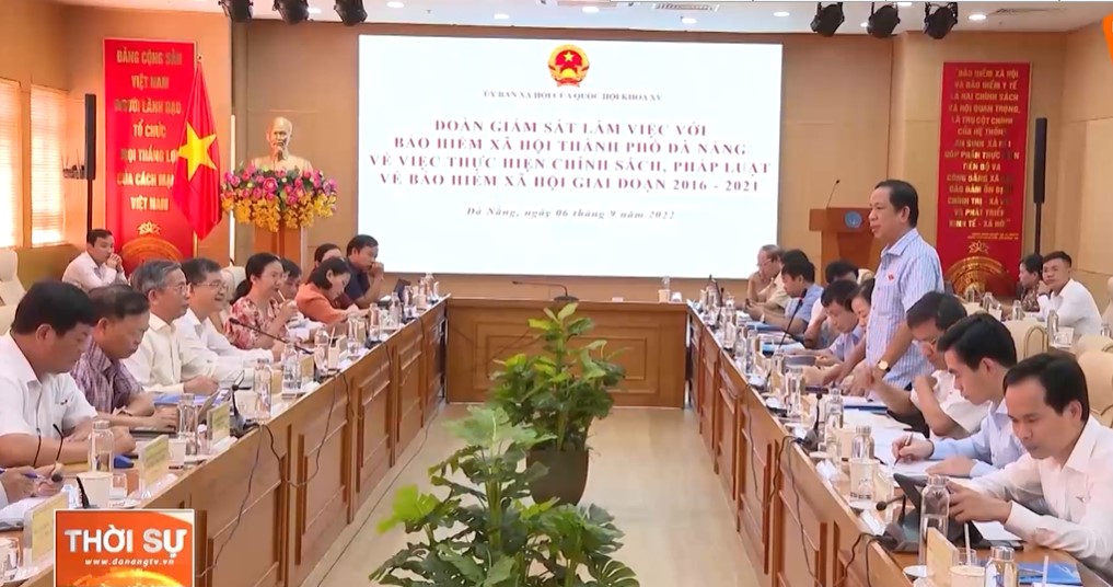 doan gs quoc hoi lam vic voi