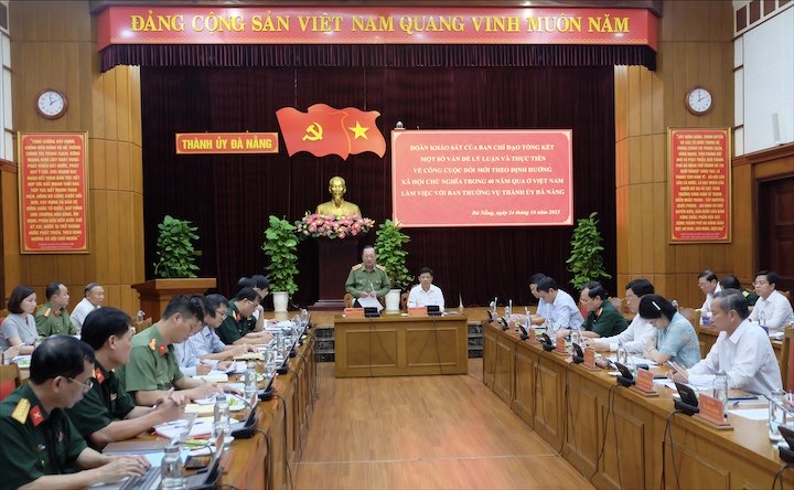 doan khao sat cua bcd trung uong ngay 2410