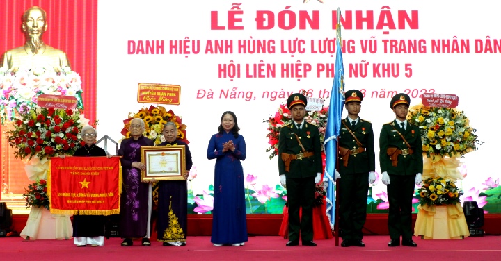 don nhan danh hieu anh hung luc luong vu trang nhan dan
