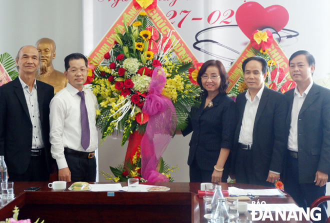 extends congratulations to medical staff