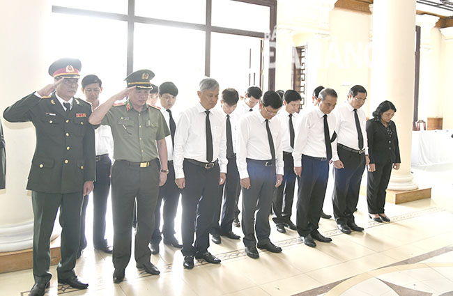 funeral for former president le duc anh 3