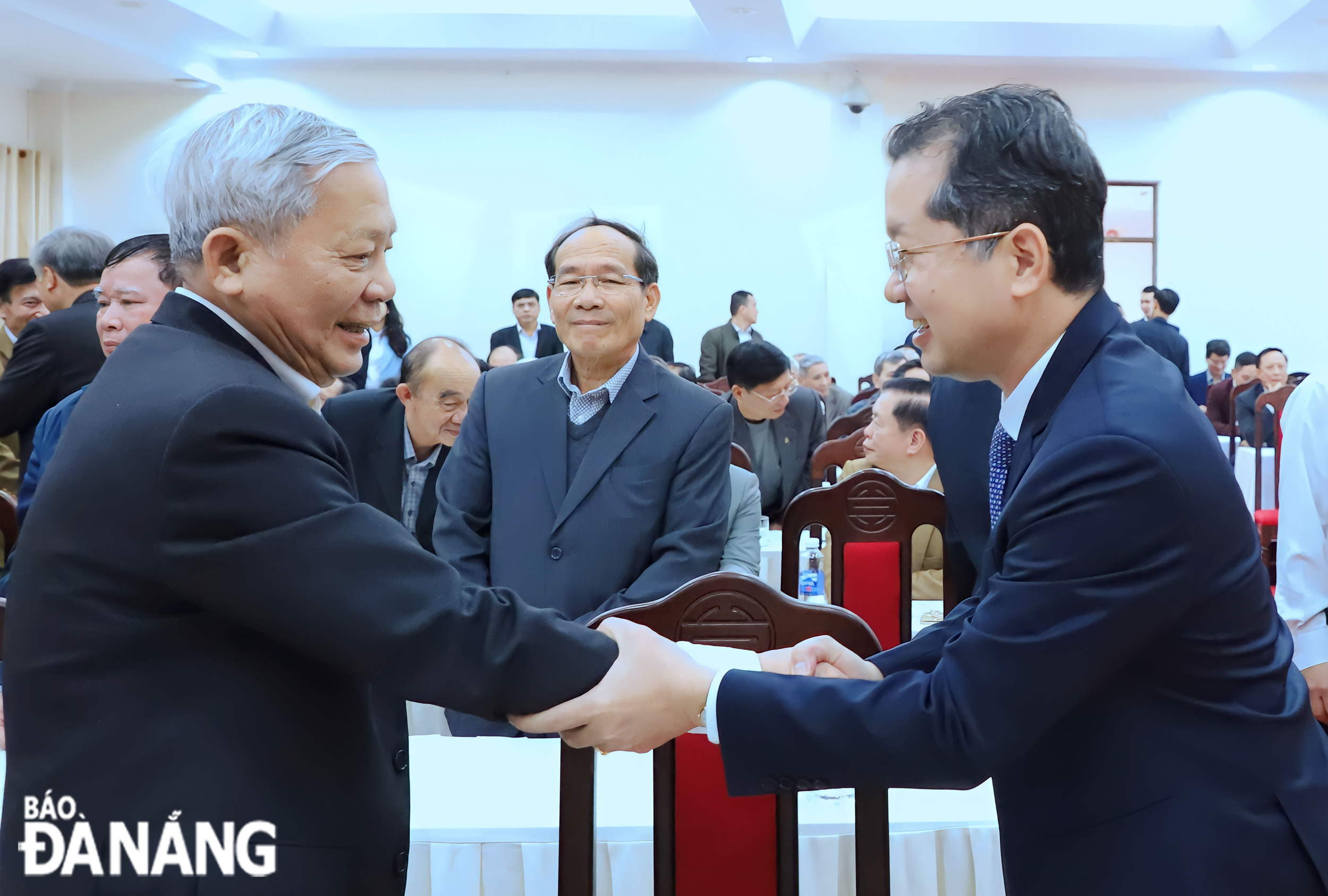 gap mat can bo huu tri cao cap khu vuc mien trung 4