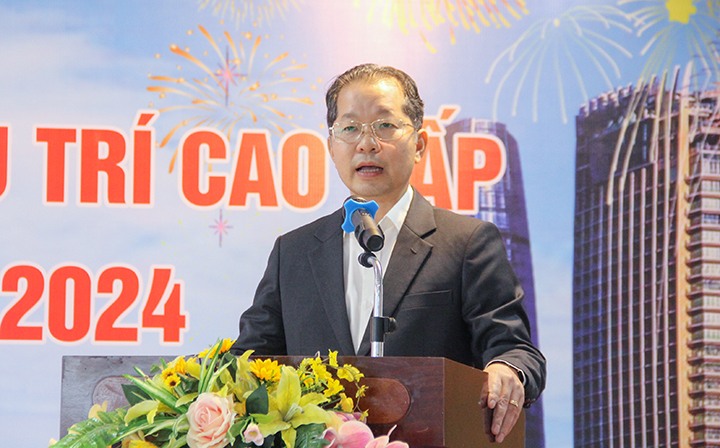 gap mat can bo huu tri xuan 2024 2
