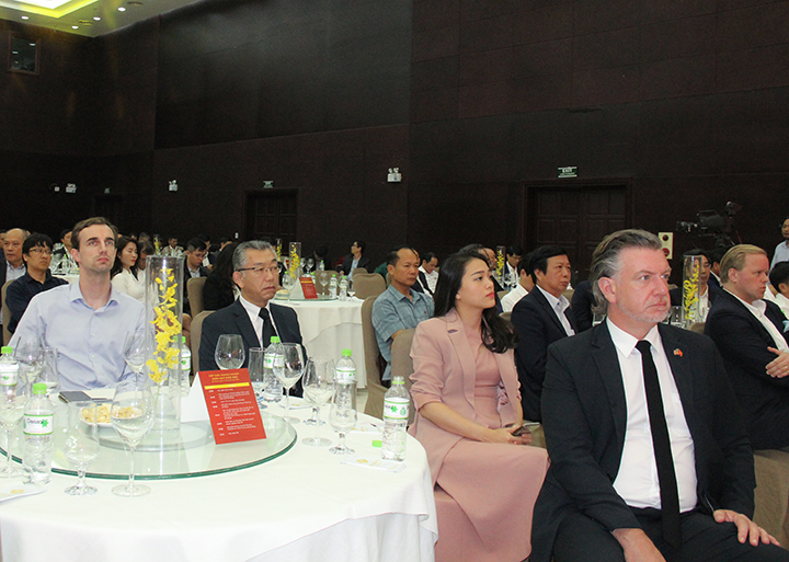 gap mat doanh nghiep xuan quy mao 3