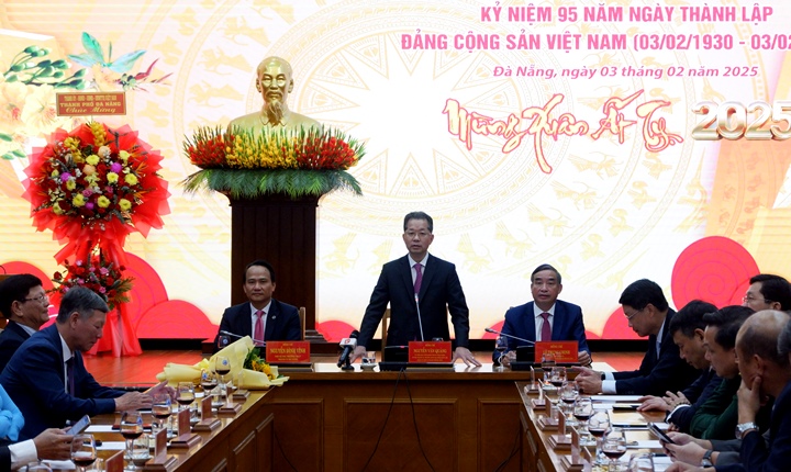 gap mat nhan ngay 03 thang 02 nam 2025