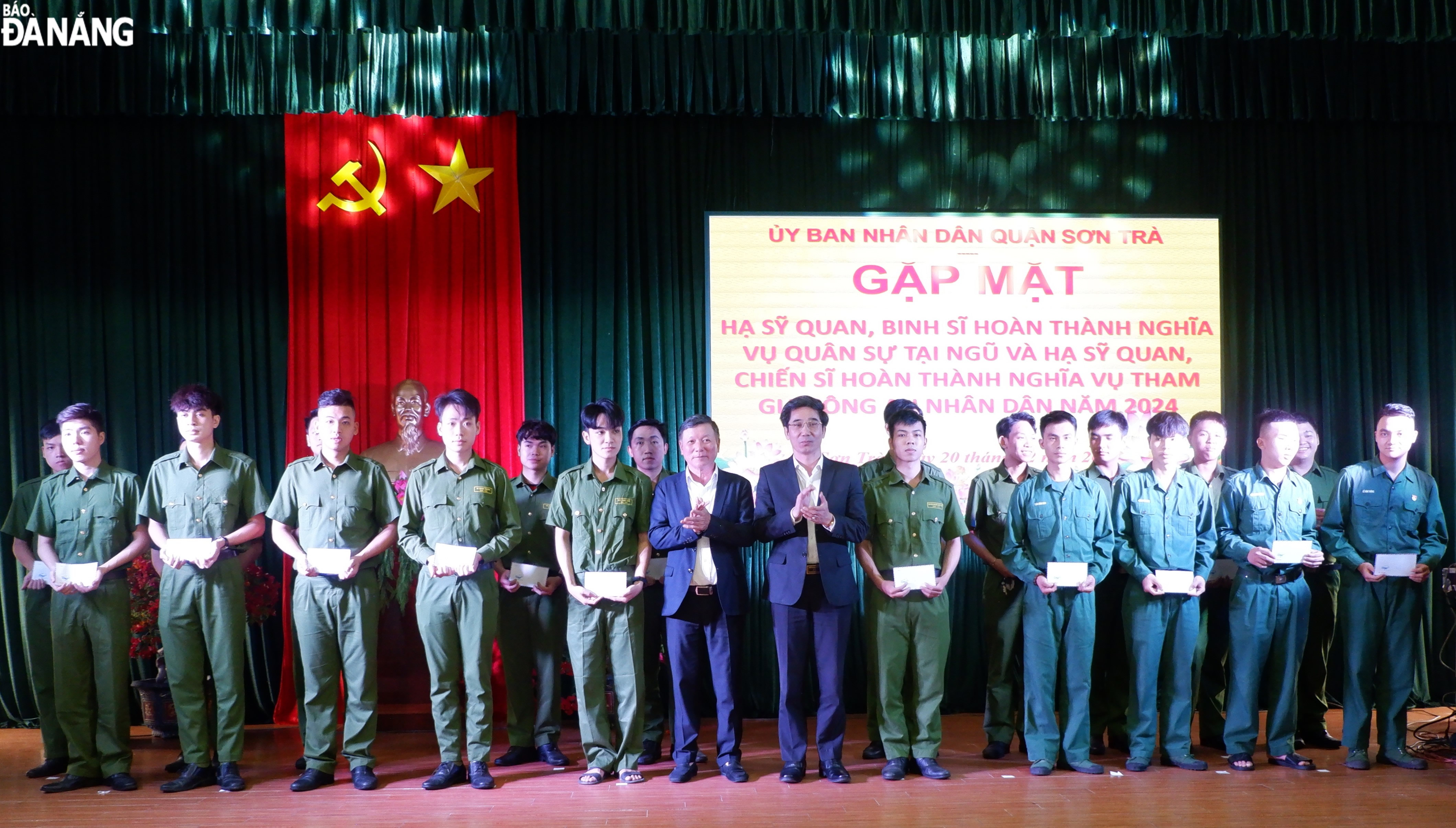 gap mat quan nhan xuat ngu 5