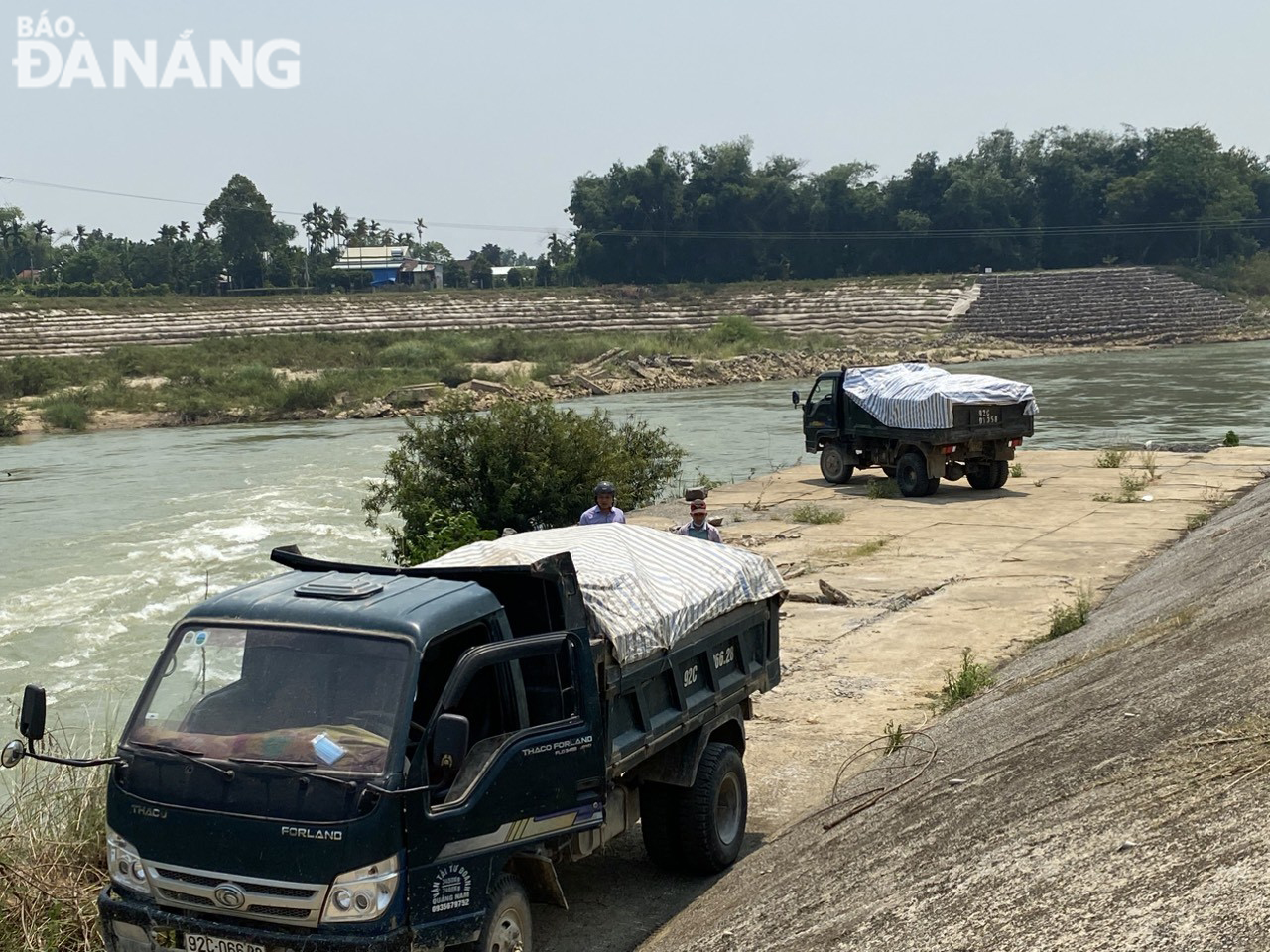 gia co dap quang hue