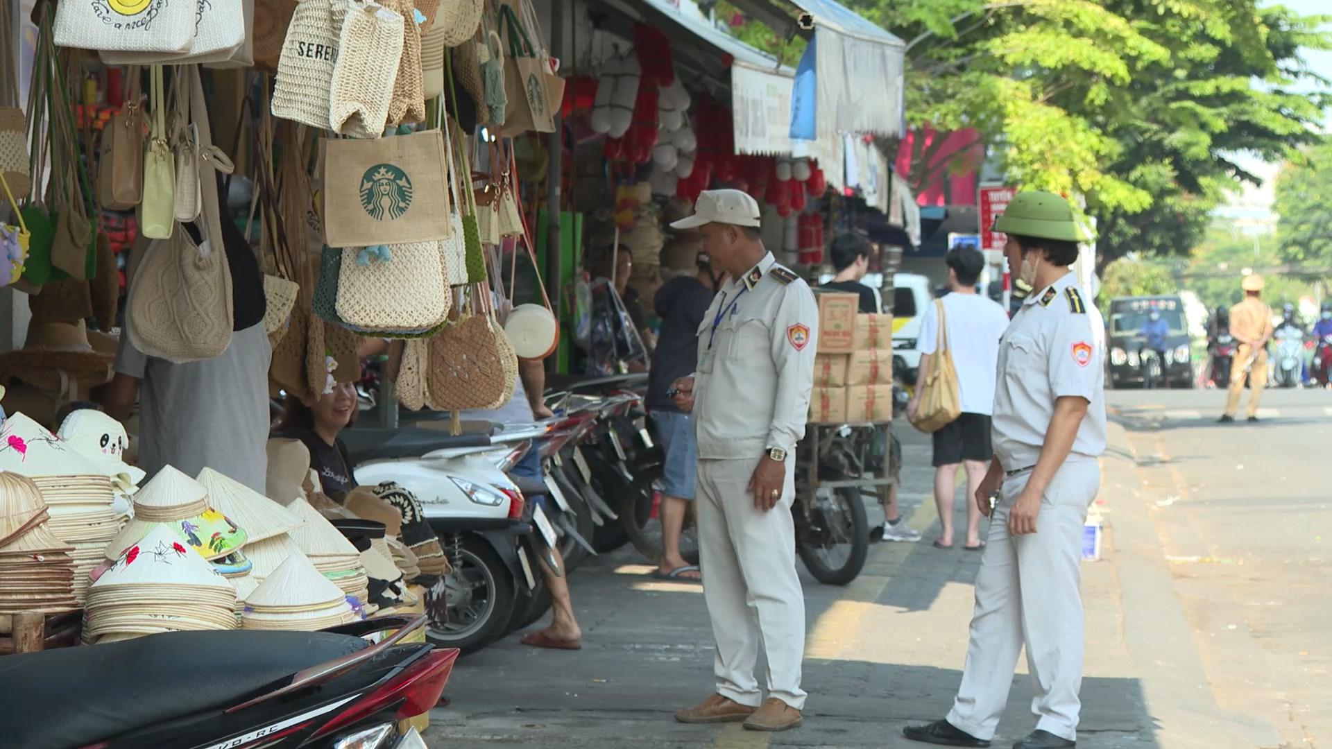 giam sat an ninh trat tu tai cho han