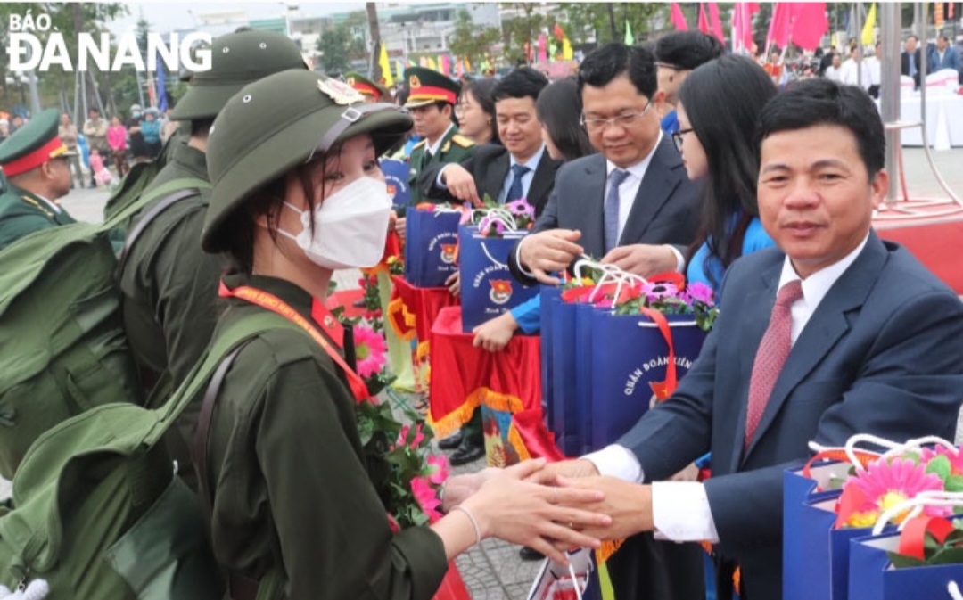 giao nhan quan 2023 3