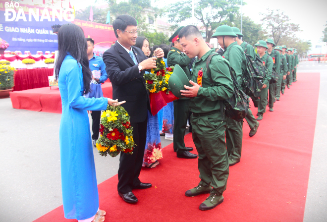 giao nhan quan 2023 5