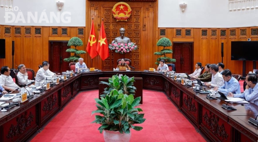 gop y du thao nghi quyet xay dung trung tam tai chinh vn