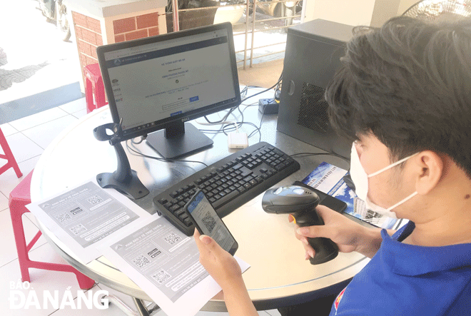 guide citizens on how to use information technology applications