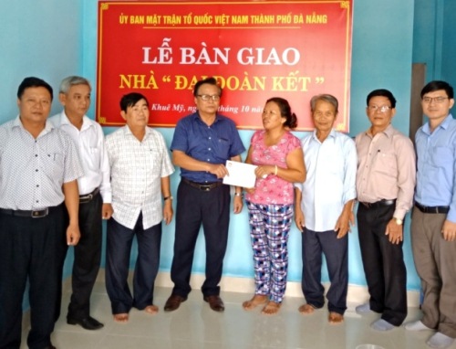 ho tro nguoi ngheo