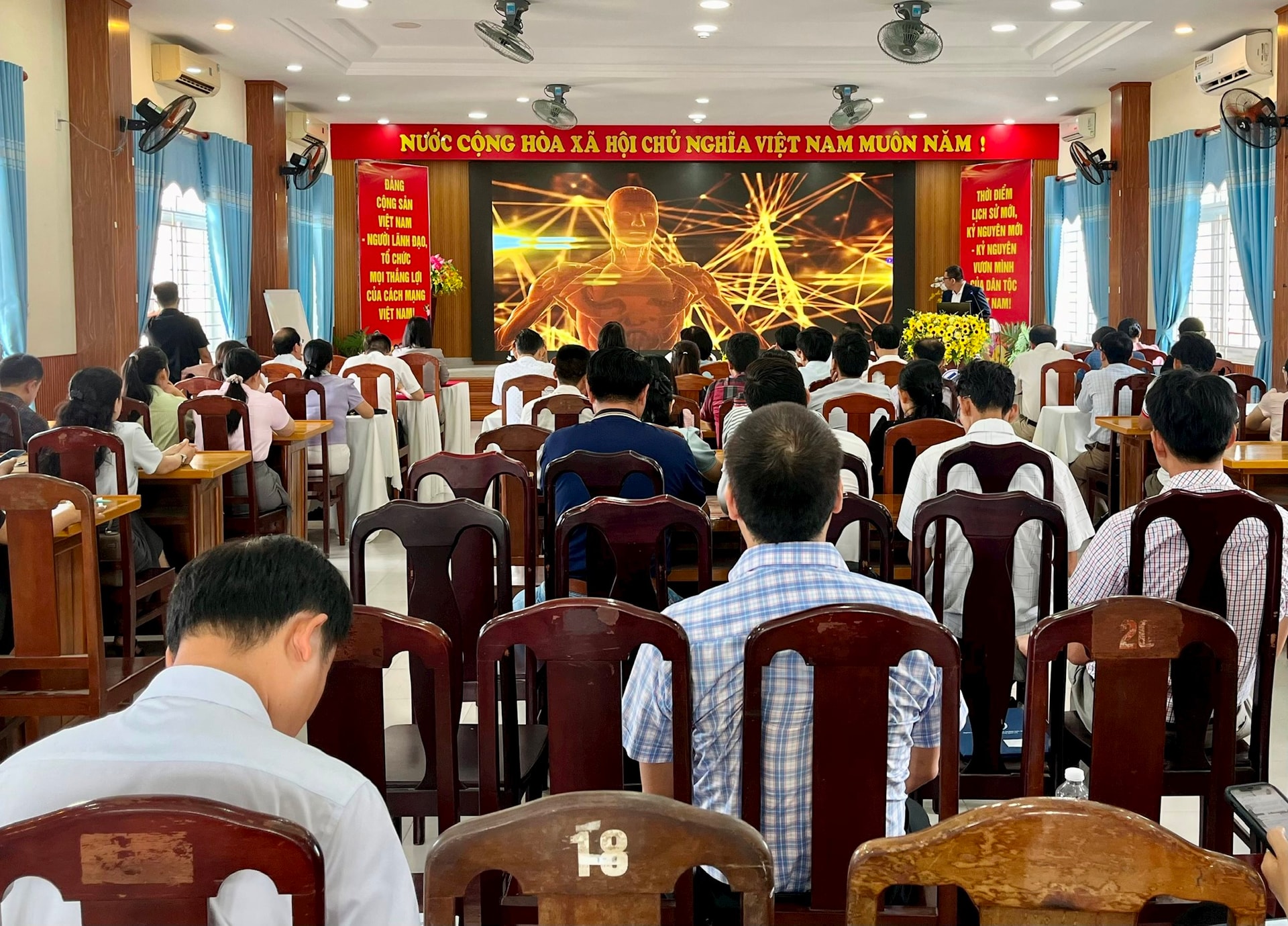 hoa cuong