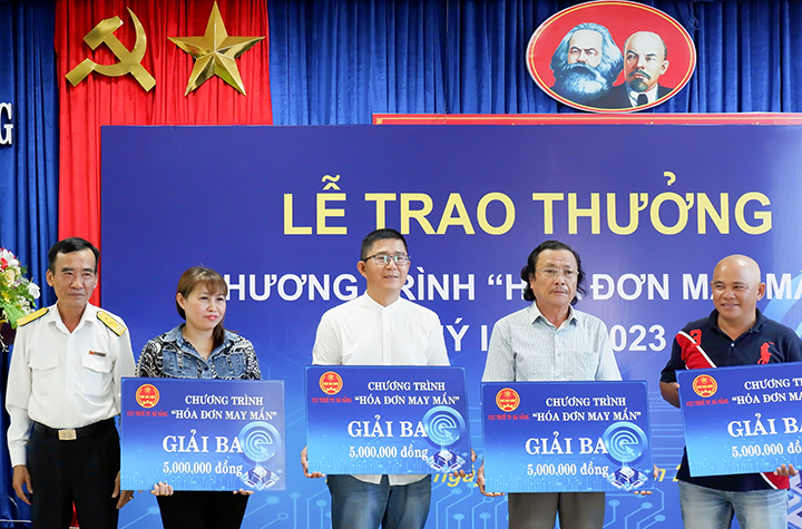hoa don may man quy i nam 2023