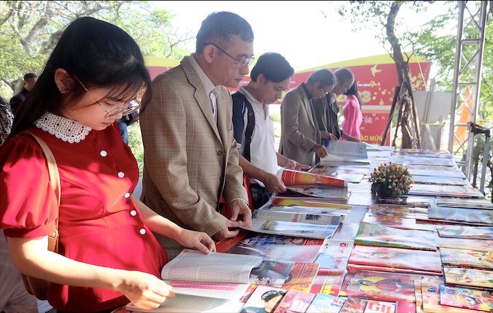 hoi bao xuan quy mao 2023 2