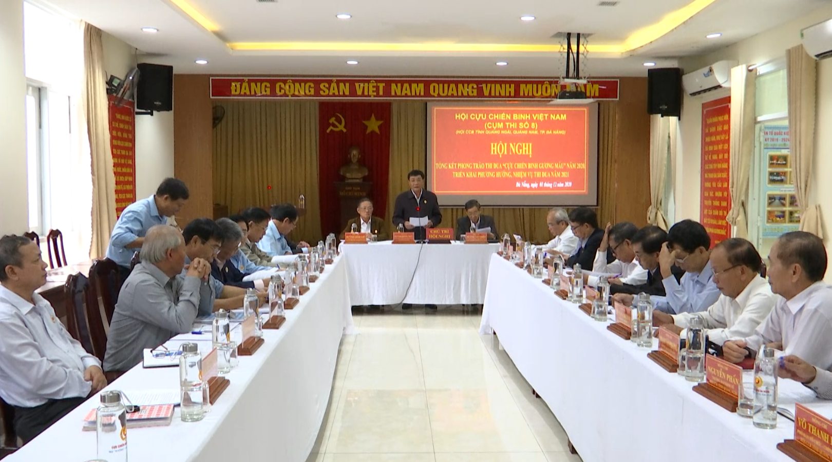 hoi cuu chien binh