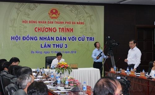 hoi dong nhan dan voi cu tri 3