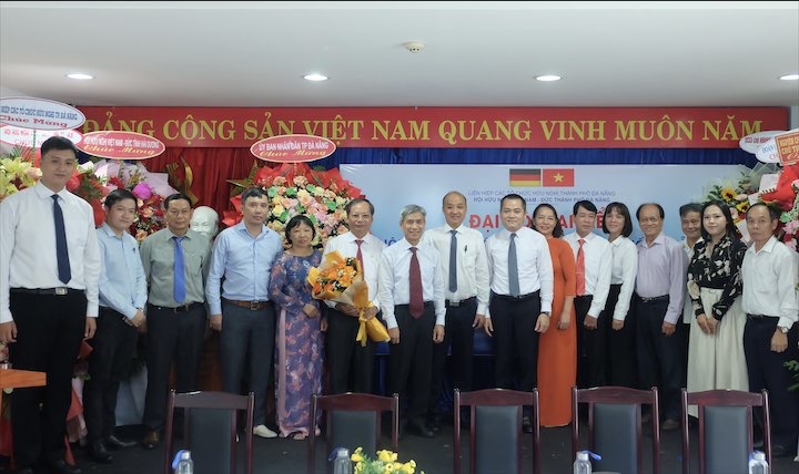 hoi huu nghi viet duc lan 6 1