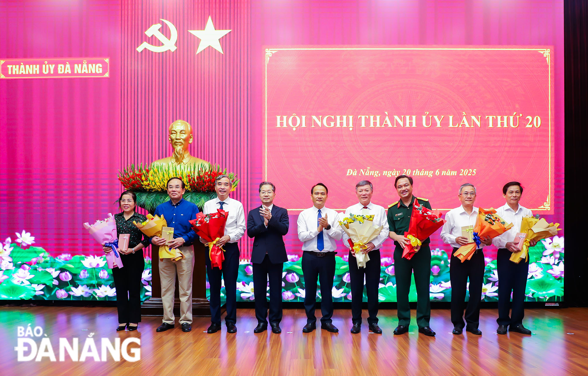hoi ngh e1 bb 8b thanh uy lan thu 20 3
