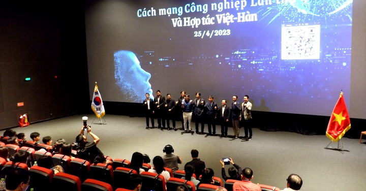 hoi nghi cach mang cong nghe lan thu 4 va hop tac viet han