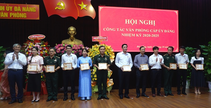 hoi nghi cong tac van phong cap uy dang nam 2024 3