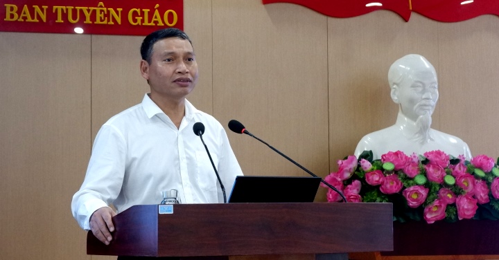hoi nghi cung cap thong tin cho bao cao vien tuyen truyen 1