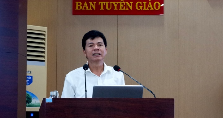 hoi nghi cung cap thong tin cho bao cao vien tuyen truyen 2