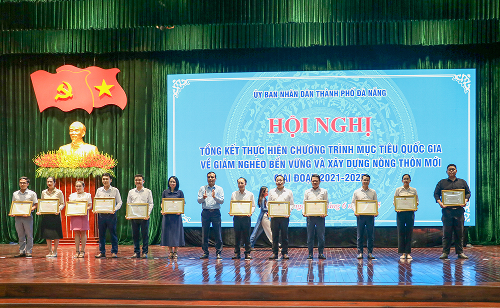 hoi nghi giam ngheo ben vung thang 6 nam 2025 3