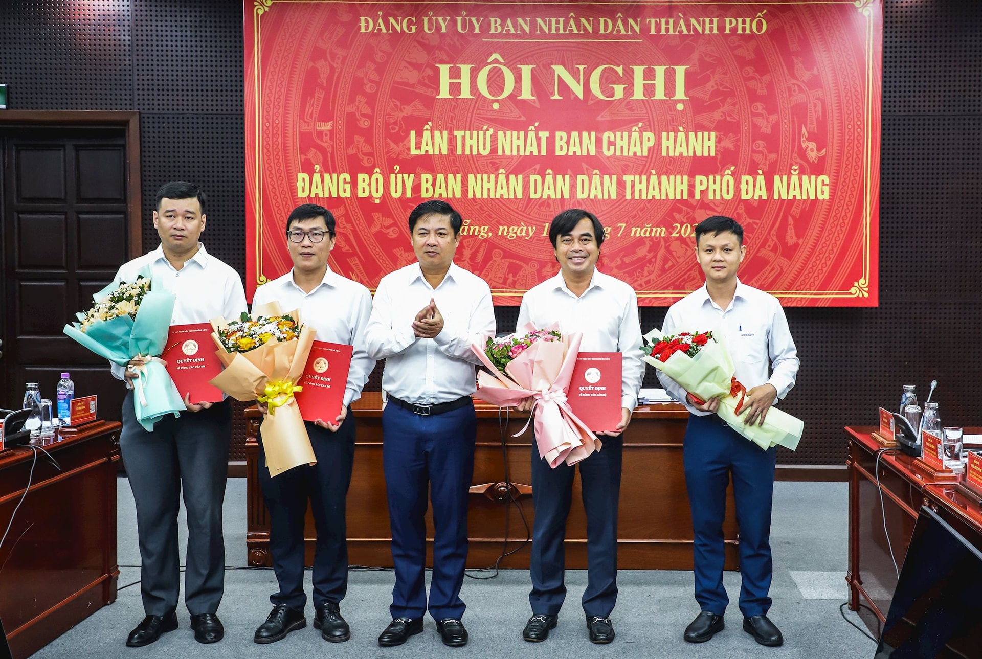 hoi nghi lan 1 bch dang bo 3