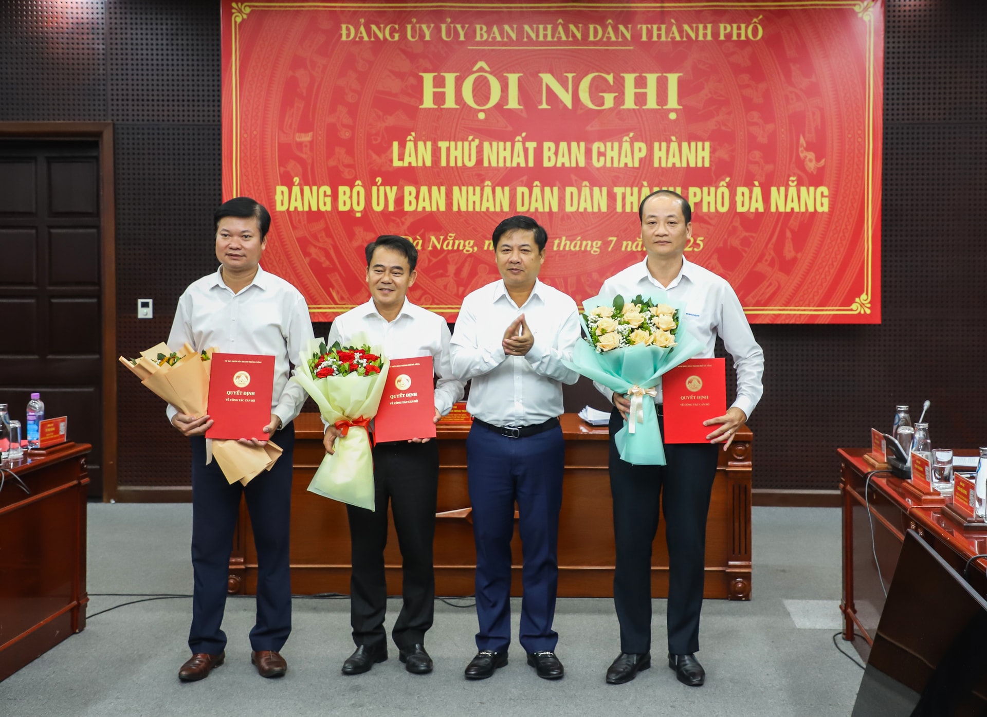 hoi nghi lan 1 bch dang bo 4