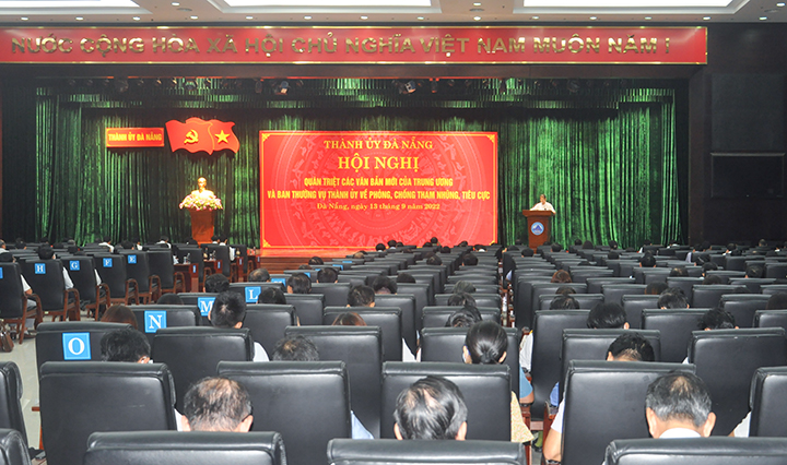 hoi nghi quan triet 1309