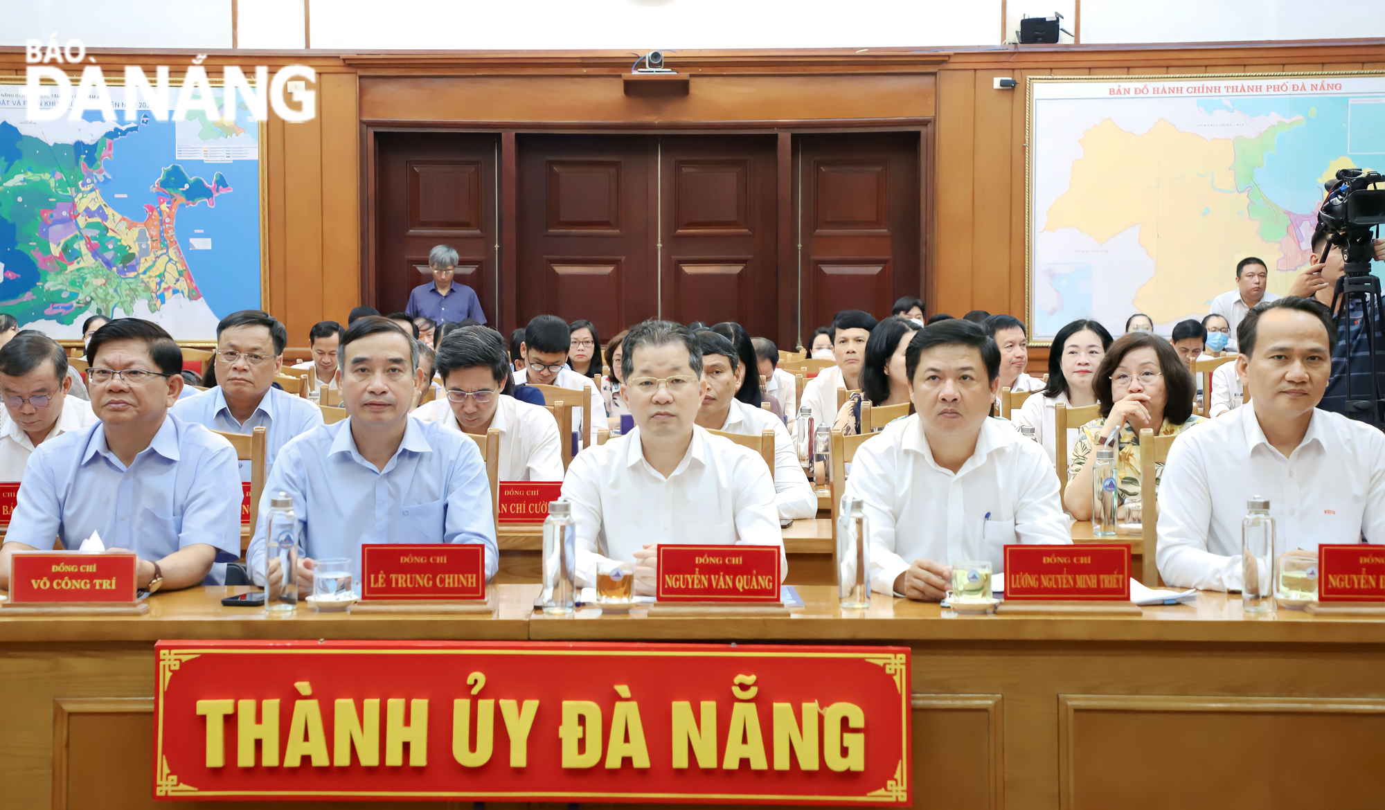hoi nghi quan triet 2109