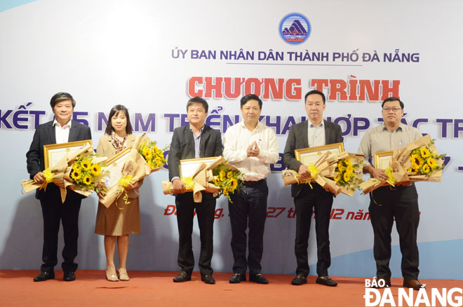 hoi nghi so ket 5 nam hop tac bao chi