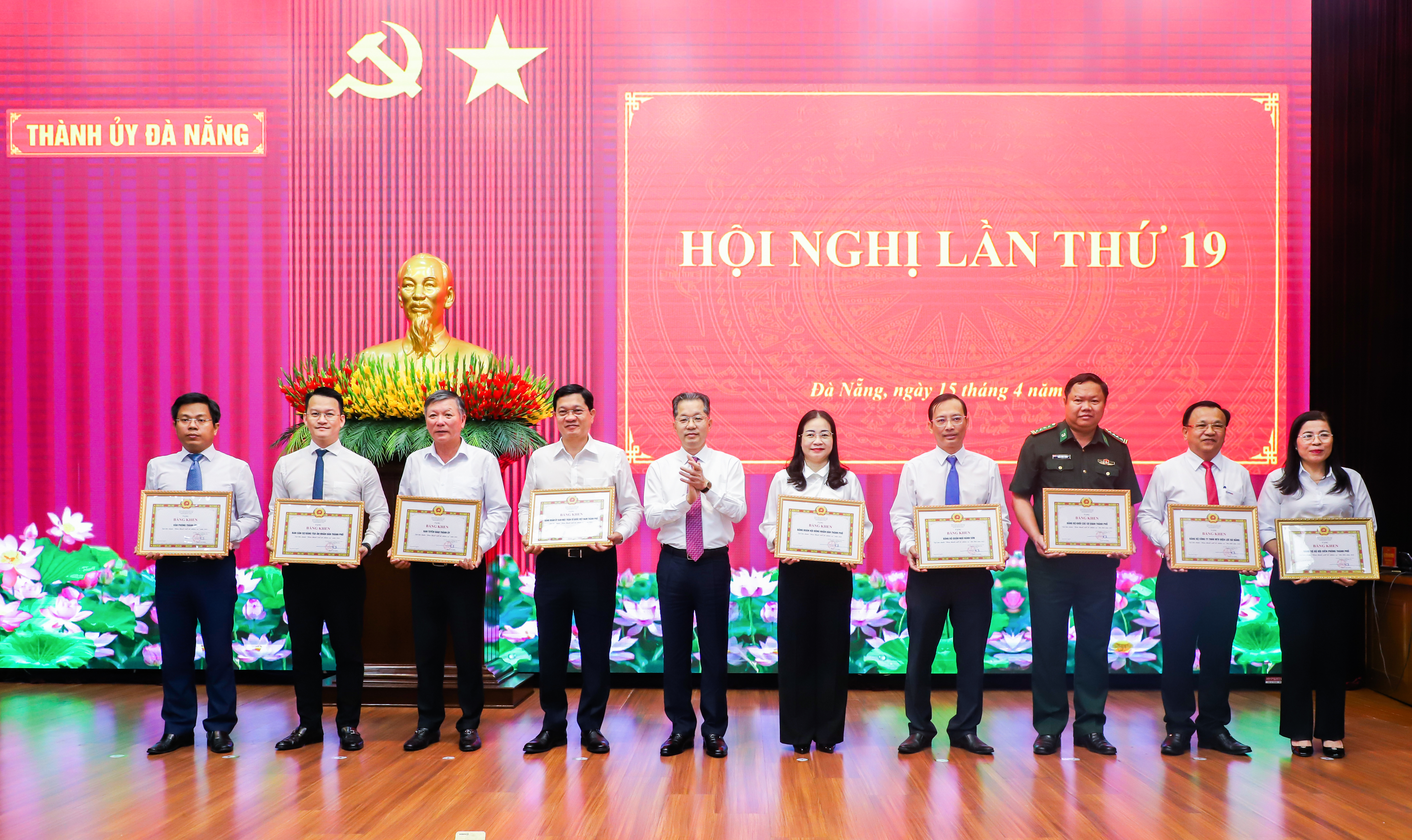 hoi nghi thanh uy lan thu 19 3
