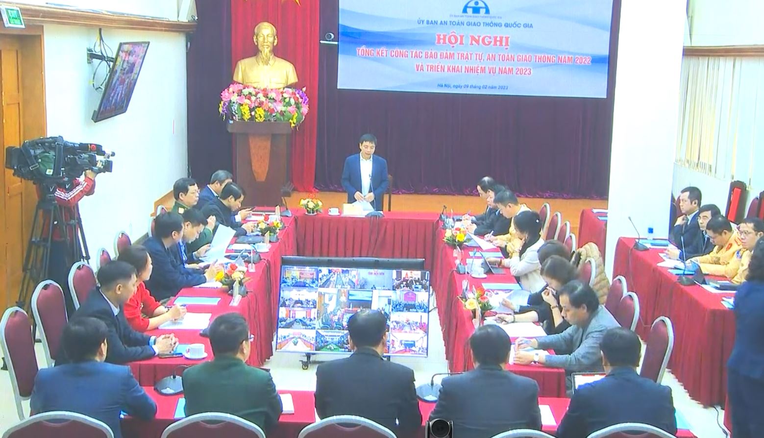 hoi nghi truc tuyen uy ban an toan giao thong quoc gia 1