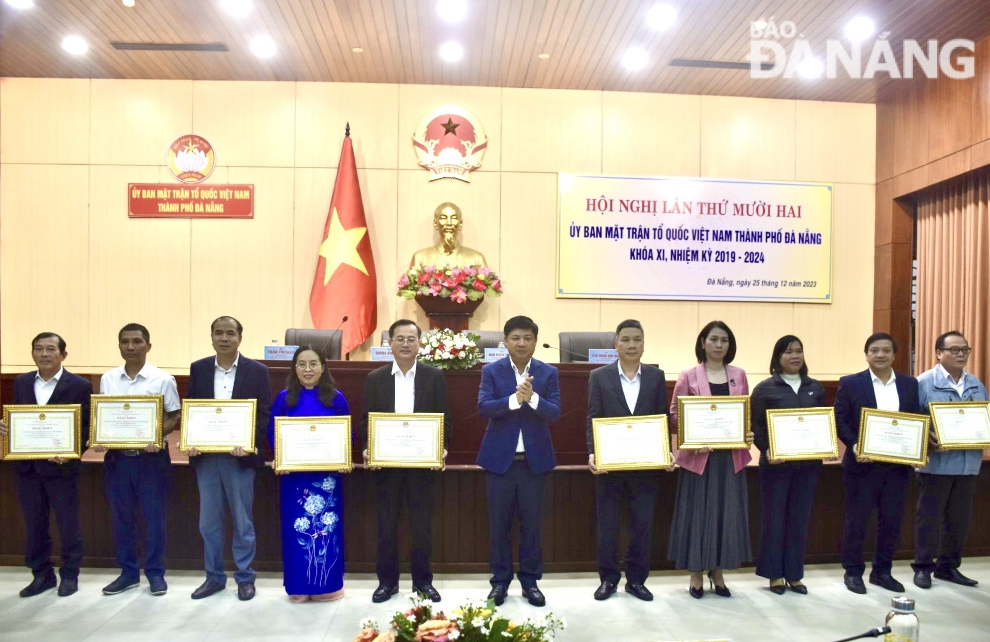 hoi nghi uy ban mttq vn lan thu 12 khoa 11 1