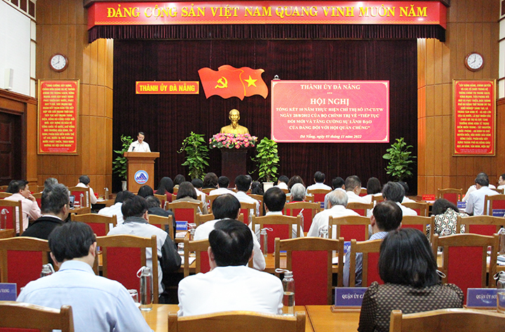 hoi quan chung