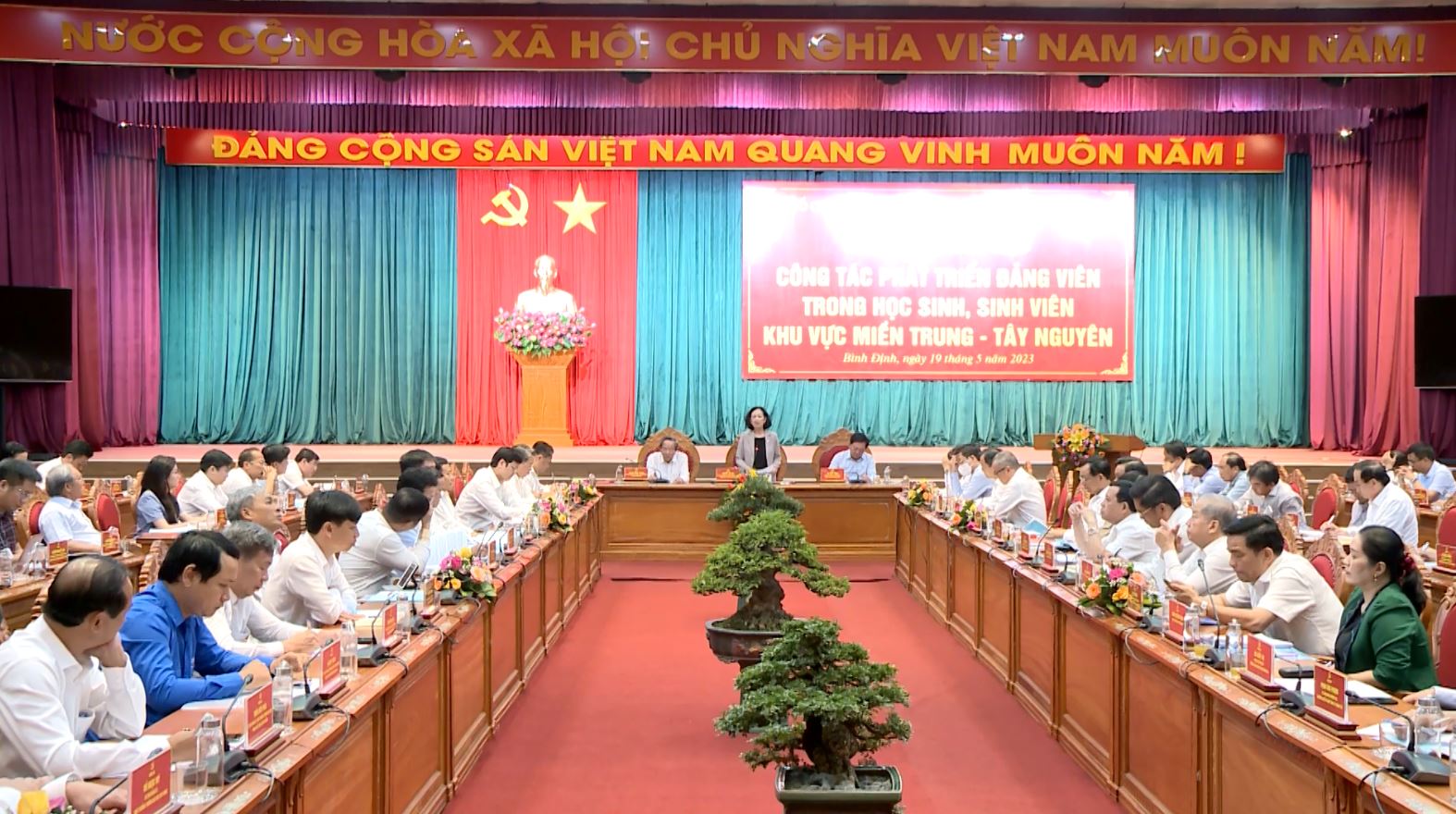 hoi thao cong tac phat trien dang vien