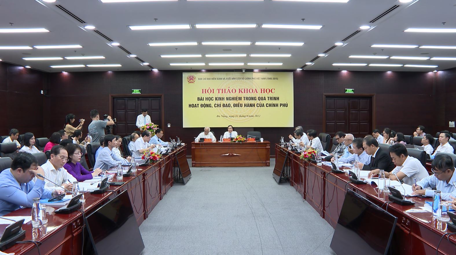 hoi thao khoa hoc 0410