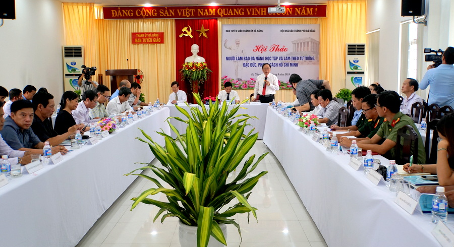 hoi thao nguoi lam bao 2