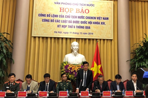 hop bao cong bo lenh chu tich nuoc