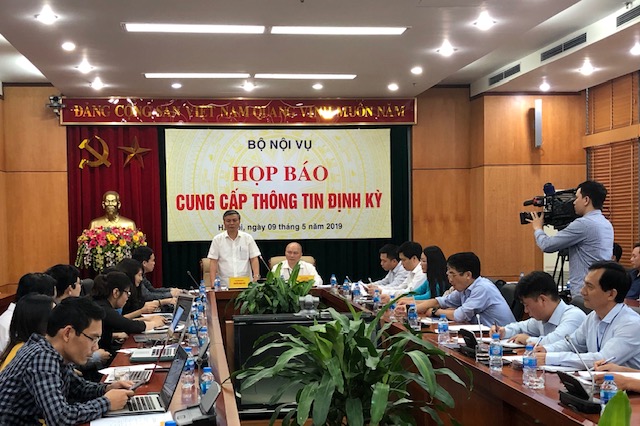 hop bao cung cap thong tin dinh ky
