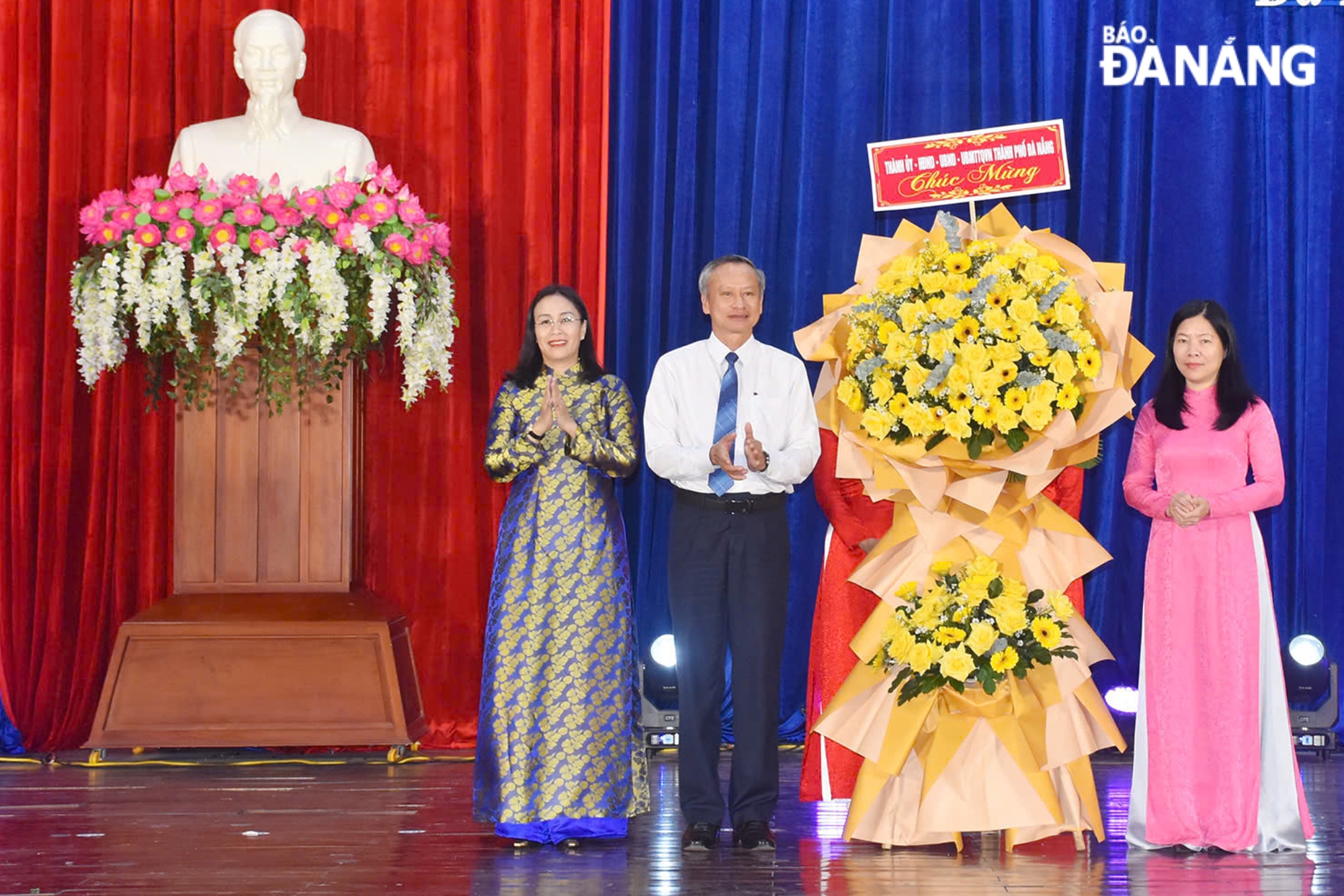 hs gioi xuat sac toan dien tieu bieu 2025