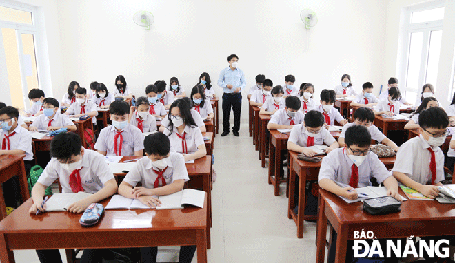 hs hoc tai truong