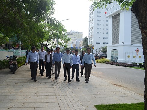 infonet loi len xuong bien anh