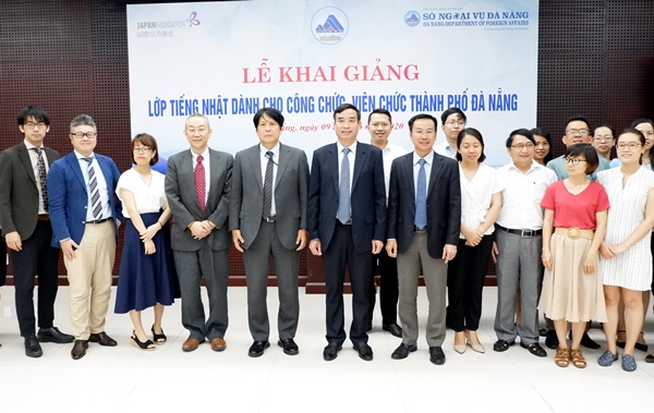 khai gi e1 ba a3ng l e1 bb 9bp ti e1 ba bfng nh e1 ba adt d c3 a0nh cho c c3 b4ng ch e1 bb a9c 2c vi c3 aan ch e1 bb a9c th c3 a0nh ph e1 bb 91 c4 90 c3 a0 n e1 ba b5ng