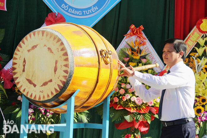 khai giang 4